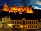 Heidelberg, Karlsplatz mit Schloss bei Mondaufgang Heidelberg, Karlsplatz mit Schloss bei Mondaufgang