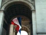 Párizs-Arc de Triomple de l'Etoile- a Diadalív alulról