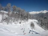 Вид с Беседки-1350м на трассу Плато (зел) Вид с Беседки-1350м на трассу Плато (зел)
