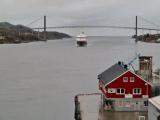 M/S POLARLYS under Nærøysundbrua