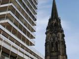 Kontraste: Weltlicher oder göttlicher Beistand ? Kontraste: Weltlicher oder göttlicher Beistand ?