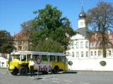 Oldtimer-Bus am Gohliser Schlößchen