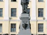 Памятник Петру Кузьмичу Пахтусову. Кронштадт. 2004 \ Monument to Peter Kuzmich Pakhtusov. Kronstadt. 2004