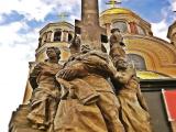 г. Екатеринбург, памятник, посвященный последним минутам жизни царской семьи.. г. Екатеринбург, памятник, посвященный последним минутам жизни царской семьи..