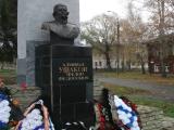 Тутаев.Памятник Ушакову. Тутаев.Памятник Ушакову.