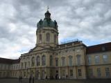 Quartier Charlottenburg, Berlin, Allemagne : rayon de soleil (le seul du week-end) sur le château Quartier Charlottenburg, Berlin, Allemagne : rayon de soleil (le seul du week-end) sur le château