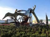  A mí no me ha caído la escultura, se le ha caído al ingeniero, dice Joan Ripolles. entre todos la volveran a pagar, dicen nuestras autoridades