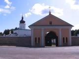 Спасо-Елеазаровский монастырь (Yeleazarov Convent) Спасо-Елеазаровский монастырь (Yeleazarov Convent)