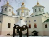Крестовоздвиженский собор (архитектор И.И. Межецкий, 1819-1823гг), юго-западная сторона.Крестовоздвиженский женский монастырь.Окский съезд,2а. Нижний Новгород. Крестовоздвиженский собор (архитектор И.И. Межецкий, 1819-1823гг), юго-западная сторона.Крестовоздвиженский женский монастырь.Окский съезд,2а. Нижний Новгород.