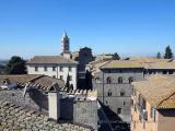 Palazzo Farnese, (XV secolo) è noto per aver ospitato la famiglia di Pier Luigi, padre del futuro papa Paolo III e di Giulia detta la "Bella". Palazzo Farnese, (XV secolo) è noto per aver ospitato la famiglia di Pier Luigi, padre del futuro papa Paolo III e di Giulia detta la "Bella".