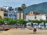 Close to the beach in Tossa de Mar. Вблизи пляжа в Тосса де Мар Close to the beach in Tossa de Mar. Вблизи пляжа в Тосса де Мар
