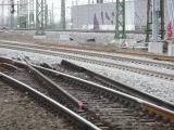 baldige Beendigung der Gleisarbeiten auf den beiden Eisenbahnbrücken 2 baldige Beendigung der Gleisarbeiten auf den beiden Eisenbahnbrücken 2