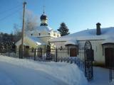 Церковь рядом с Успенским собором Церковь рядом с Успенским собором