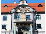"Ostportal, oder - halb 11 in Deutschland!" - "Eastern portal, or - officials break!" "Ostportal, oder - halb 11 in Deutschland!" - "Eastern portal, or - officials break!"