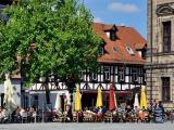 Erlangen. Da sitzen. Und die Fraugöttin eine gute Dame sein lassen.... Gell Herr Professorin? Erlangen. Da sitzen. Und die Fraugöttin eine gute Dame sein lassen.... Gell Herr Professorin?
