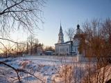 Церковь Спаса Нерукотворного Образа на Запрудне (Спасо - Запрудненская). Вид с моста. Кострома. Костромская область. Церковь Спаса Нерукотворного Образа на Запрудне (Спасо - Запрудненская). Вид с моста. Кострома. Костромская область.