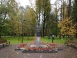 Усадьба Ивановское, памятник Долгову, Подольск, 2013 Усадьба Ивановское, памятник Долгову, Подольск, 2013