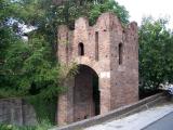 Pavia - Tutto quello che rea rimasto dalle immense fortificazioni medievali che fatto vista la famosa battaglia tra Re di Francia Francesco I e l'imperatore tedesco Carlo V Pavia - Tutto quello che rea rimasto dalle immense fortificazioni medievali che fatto vista la famosa battaglia tra Re di Francia Francesco I e l'imperatore tedesco Carlo V