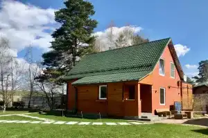 Уютный дом с камином