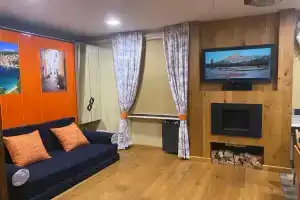 Прекрасная квартира с уникальным дизайном в центре города