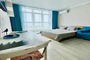 Студия с видом на море