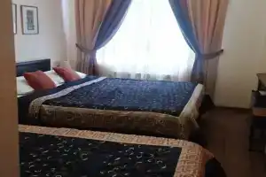 Трёхместный номер с двуспальной и односпальной кроватями, Ростов-на-Дону