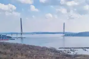 Апартаменты с видом на мост острова Русский, Владивосток
