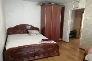15 минут от аэропорта, Артём