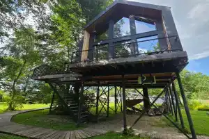 Домик на дереве Alderwood lodge, Владимир