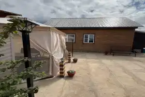 Семейный дом «Жемчужина», Хужир