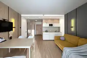 Улучшенные апартаменты на Арсенальной, Калининград