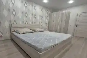 Евродвушка у аэропорта, Обь