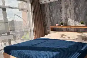 Квартира с балконом и видом на горы, Вардане
