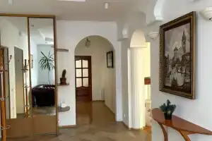 3-комнатная квартира, Калининград
