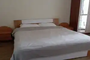 Уютная квартира, рядом летнее озеро, с тренажерами, детской площадкой, Калининград