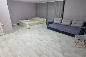 Уютная студия, Кызыл