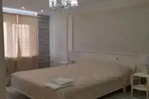 Дизайнерская квартира-студия в историческом центре города