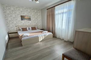 Комфорт трёхместный (кровать+диван), Адлер