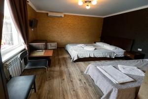 Трёхместный номер стандарт без балкона, Голубая Бухта