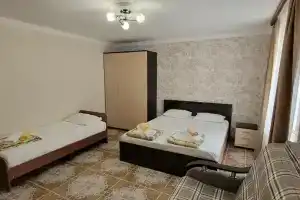 Уютный номер для семьи в центре Адлера