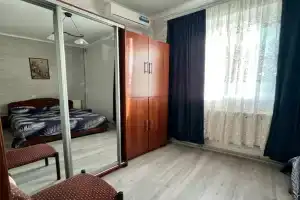 Квартира на земле, Евпатория