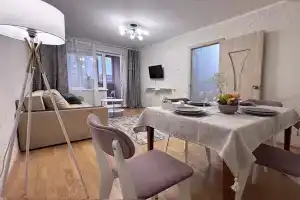 Комфортная двухкомнатная квартира в самом центре города