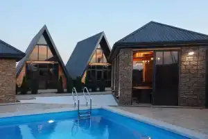 Отдельный дом с бассейном, Тамань