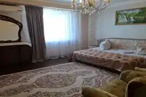 Уютная духкомнатная квартира с видом на море и горы, Гагра