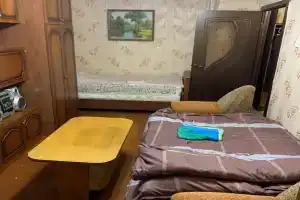 Квартира эконом класс, в 200 метрах дворец спорта, недалёко вокзал