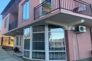 Гостиница у Алисы, Адлер