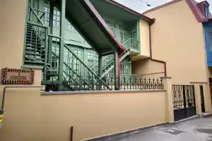 SololakiRooms Apartment 6, Тбилиси