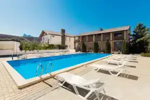 Усадьба «Золотые ворота», Коктебель