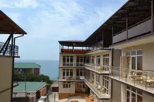 Гостевой дом «Дивноморье», Лоо