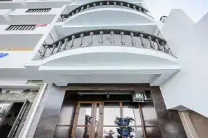 Отель «Tesoromio», Утес